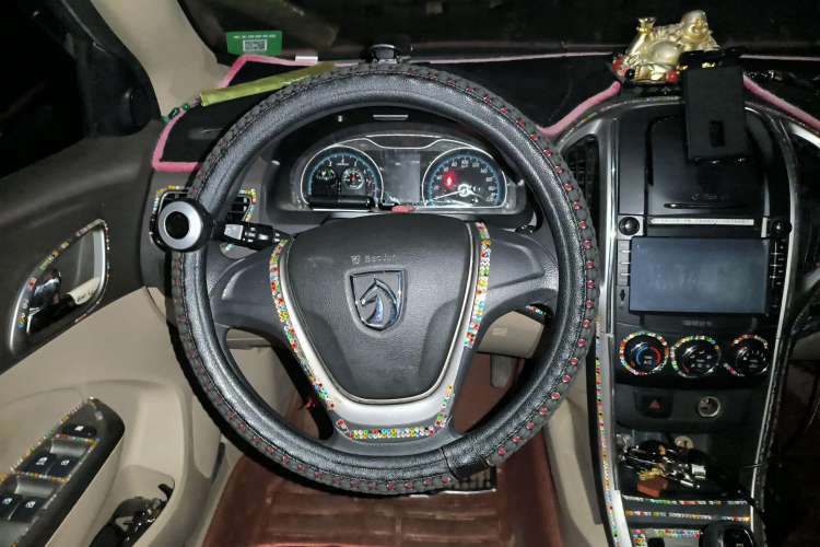 Used Baojun 630 2014 1.5L automatic comfort version Steering Wheel