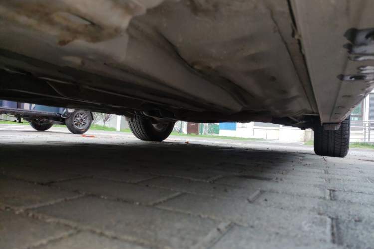 Used Baojun 630 2014 1.5L manual Comfort trim level Chassis Front Left