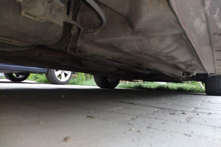 Used Baojun 630 2014 1.5L manual Comfort trim level Chassis Rear Right