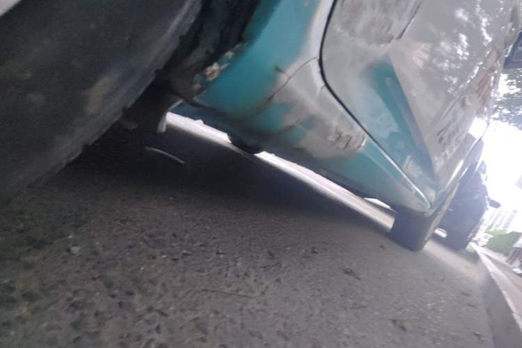 Used Baojun 630 2014 1.5L manual Comfort trim level Chassis Rear Right