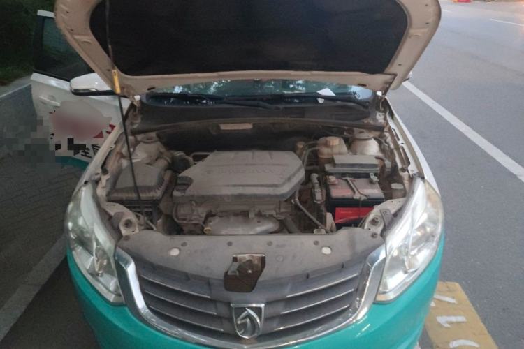 Used Baojun 630 2014 1.5L manual Comfort trim level Engine Bay