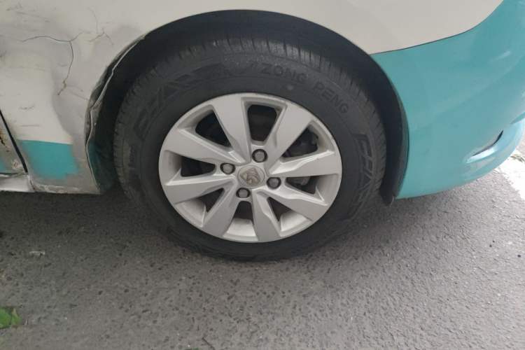 Used Baojun 630 2014 1.5L manual Comfort trim level Right Front Wheel Hub