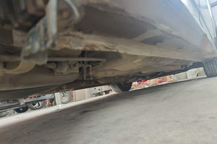 Used Baojun 630 2014 1.5L automatic comfort version Chassis Rear Right
