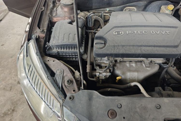 Used Baojun 630 2014 1.5L automatic comfort version Engine Bay Right