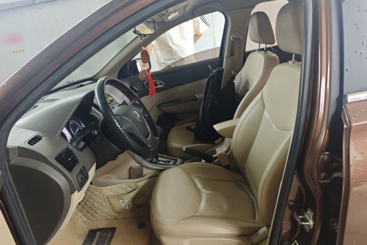 Used Baojun 630 2014 1.5L automatic comfort version Left Front Seat