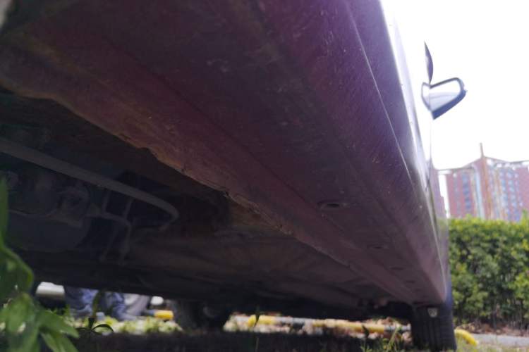Used Baojun 630 2014 1.5L manual Comfort trim level Chassis Rear Right