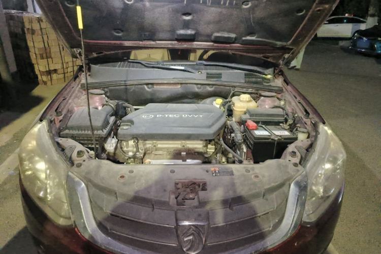 Used Baojun 630 2014 1.5L automatic comfort version Engine Bay