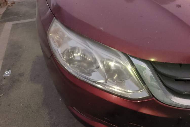 Used Baojun 630 2014 1.5L automatic comfort version Right Front Headlight