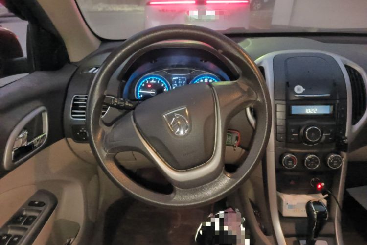 Used Baojun 630 2014 1.5L automatic comfort version Steering Wheel