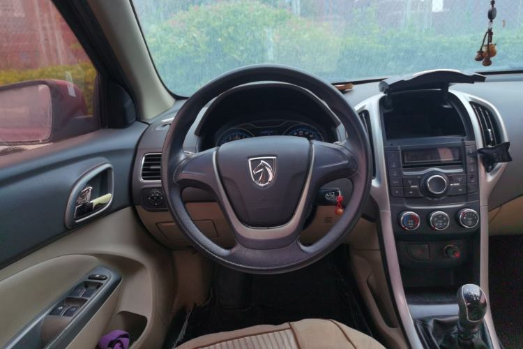 Used Baojun 630 2014 1.5L manual Comfort trim level Steering Wheel