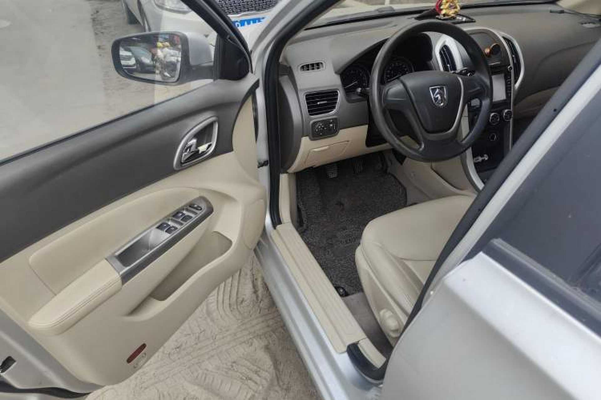 Used Baojun 630 2014 1.5L manual Comfort trim level Driver Seat