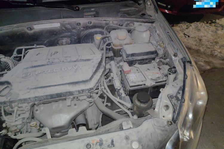 Used Baojun 630 2014 1.5L manual standard version Engine Bay Left