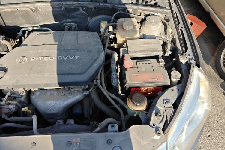 Used Baojun 630 2014 1.5L manual Comfort trim level Engine Bay Left
