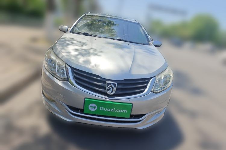 Used Baojun 630 2014 1.5L manual standard version Front