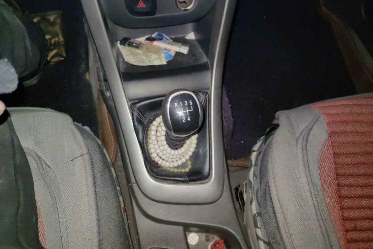 Used Baojun 630 2014 1.5L manual standard version Gear Lever