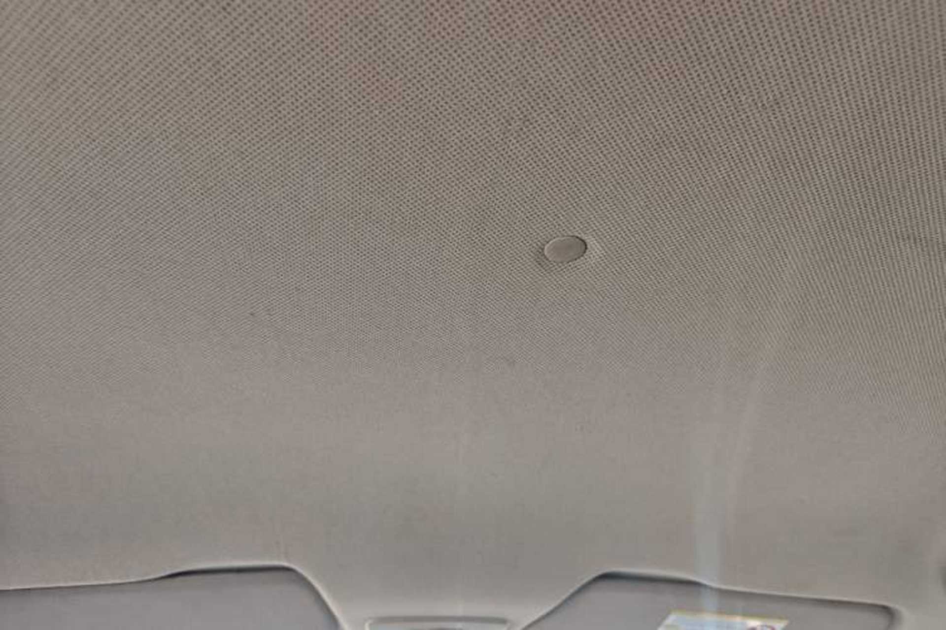 Used Baojun 630 2014 1.5L manual standard version Headliner