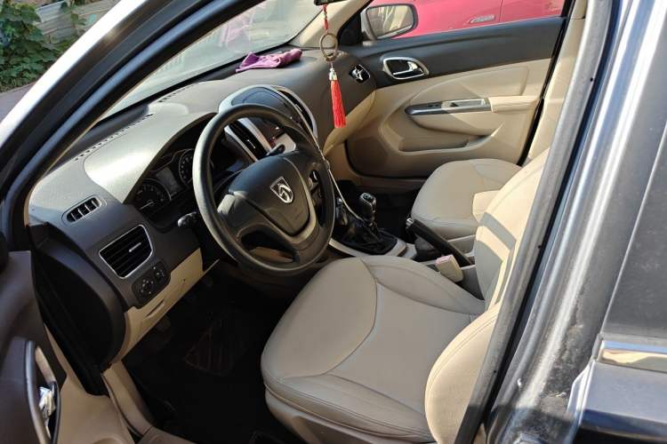Used Baojun 630 2014 1.5L manual Comfort trim level Left Front Seat