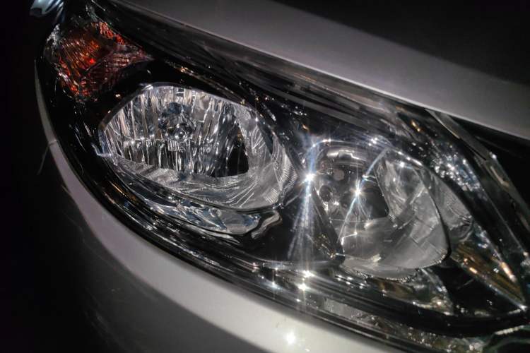 Used Baojun 630 2014 1.5L manual standard version Right Front Headlight