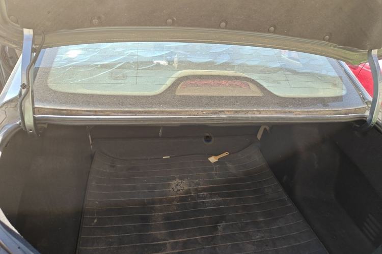 Used Baojun 630 2014 1.5L manual Comfort trim level Trunk