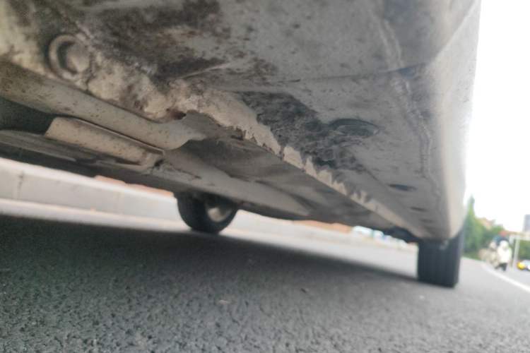 Used Baojun 630 2014 1.5L manual Comfort trim level Chassis Front Left
