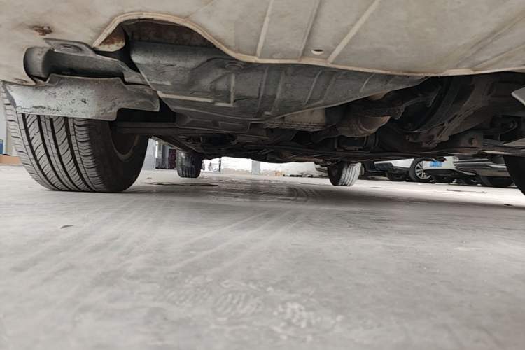 Used Baojun 630 2014 1.5L manual Comfort trim level Chassis Front Right