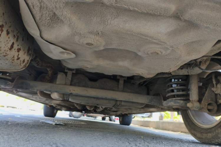 Used Baojun 630 2014 1.5L manual standard version Chassis Rear