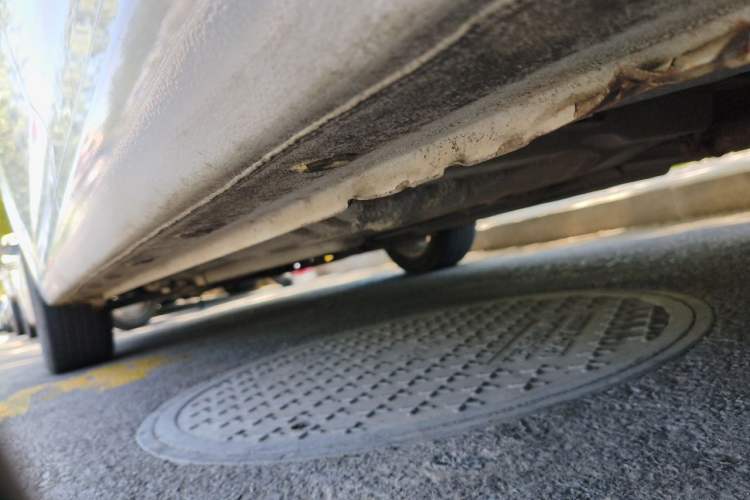 Used Baojun 630 2014 1.5L manual standard version Chassis Rear Left