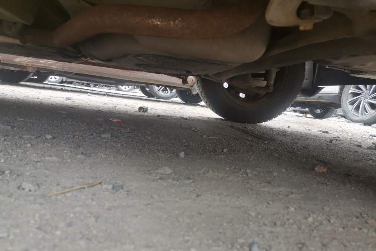 Used Baojun 630 2014 1.5L manual Comfort trim level Chassis Rear Left