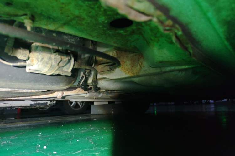 Used Baojun 630 2014 1.5L manual standard version Chassis Rear Right