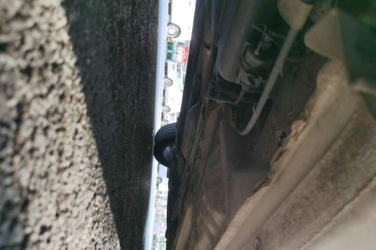 Used Baojun 630 2014 1.5L manual Comfort trim level Chassis Rear Right