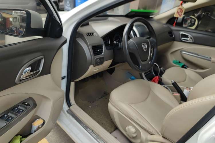 Used Baojun 630 2014 1.5L manual Comfort trim level Driver Seat