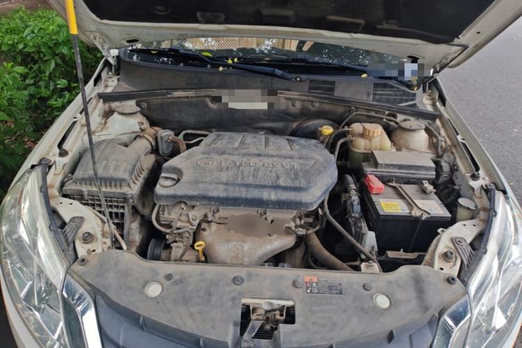 Used Baojun 630 2014 1.5L manual Comfort trim level Engine Bay