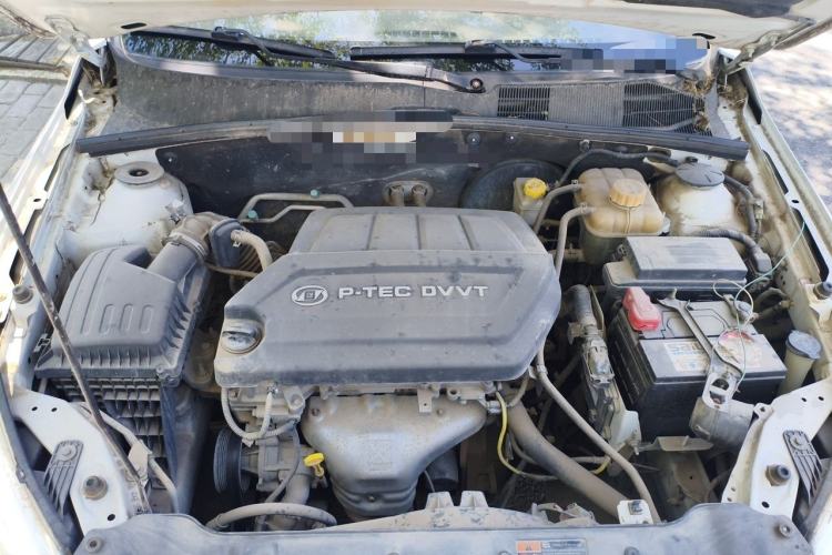 Used Baojun 630 2014 1.5L manual standard version Engine Bay