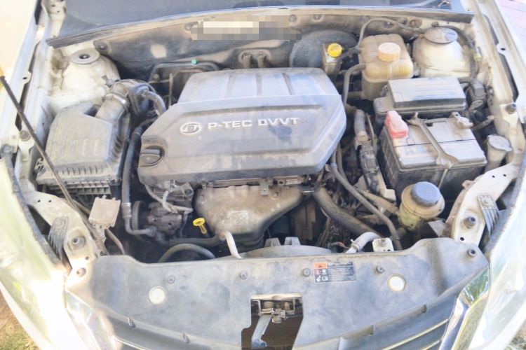 Used Baojun 630 2014 1.5L manual Comfort trim level Engine Bay
