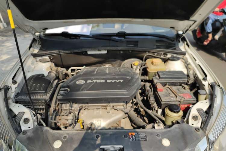 Used Baojun 630 2014 1.5L manual Comfort trim level Engine Bay