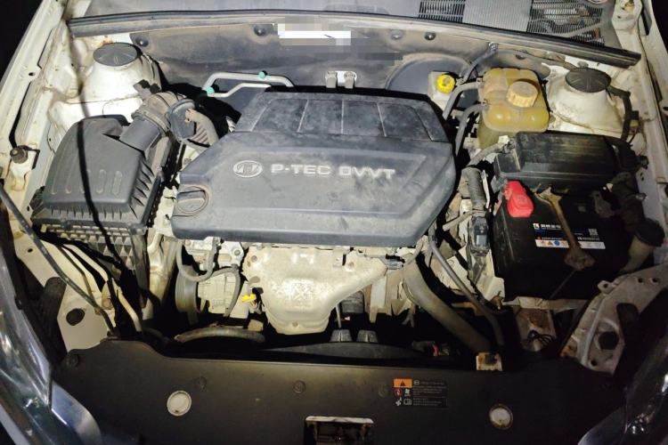 Used Baojun 630 2014 1.5L manual standard version Engine Bay