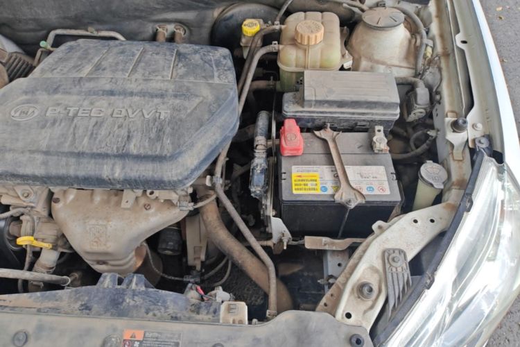 Used Baojun 630 2014 1.5L manual Comfort trim level Engine Bay Left