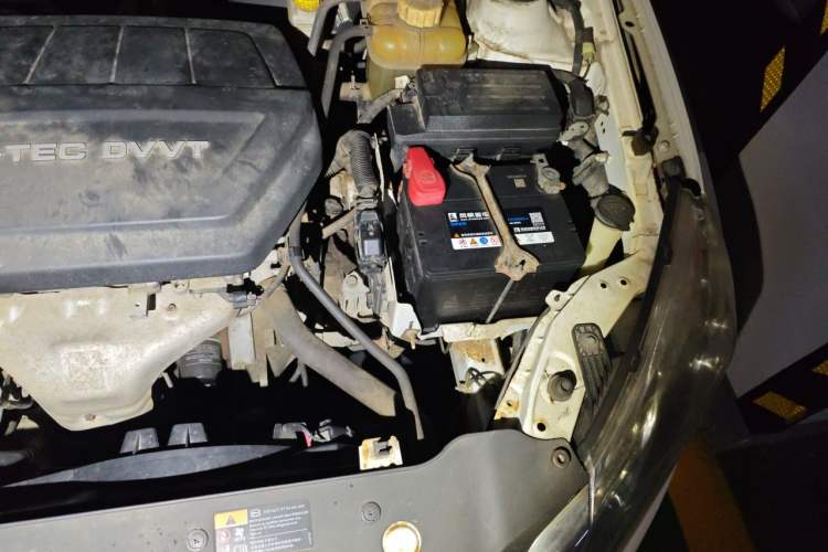 Used Baojun 630 2014 1.5L manual standard version Engine Bay Left