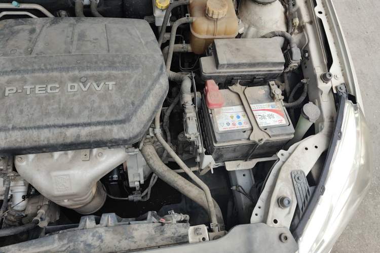 Used Baojun 630 2014 1.5L manual Comfort trim level Engine Bay Left