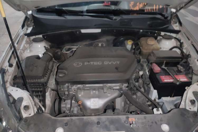 Used Baojun 630 2014 1.5L manual standard version Engine Bay