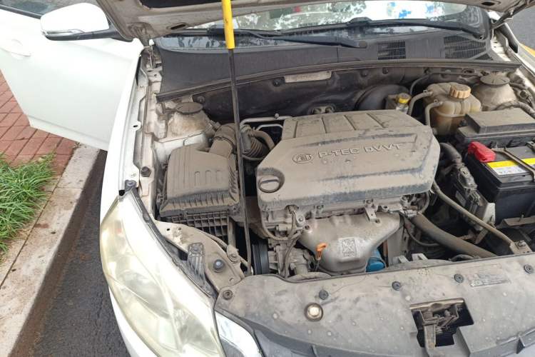 Used Baojun 630 2014 1.5L manual Comfort trim level Engine Bay Right