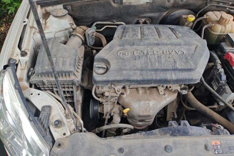 Used Baojun 630 2014 1.5L manual Comfort trim level Engine Bay Right
