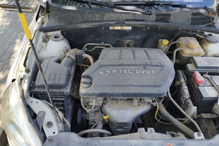 Used Baojun 630 2014 1.5L manual standard version Engine Bay Right