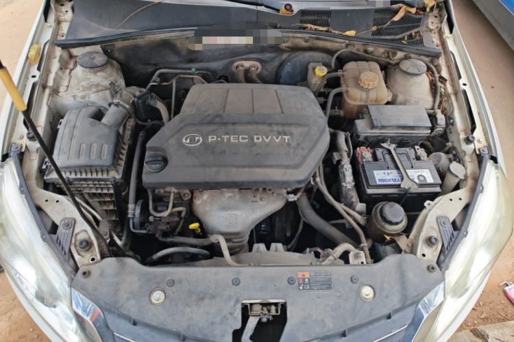 Used Baojun 630 2014 1.5L manual Comfort trim level Engine Bay
