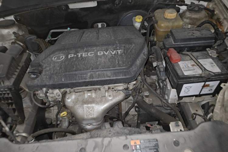 Used Baojun 630 2014 1.5L automatic comfort version Engine Bay