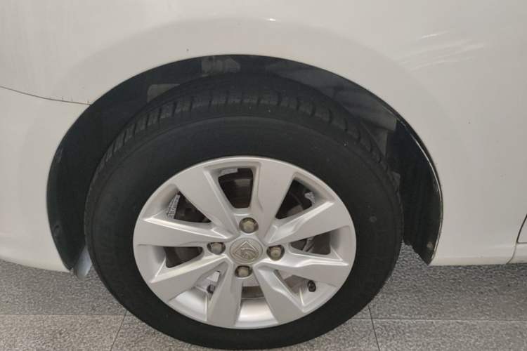 Used Baojun 630 2014 1.5L automatic comfort version Exterior 4