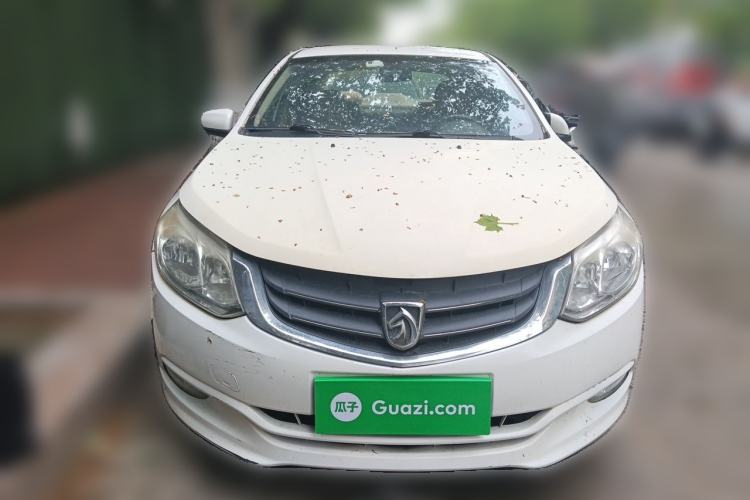 Used Baojun 630 2014 1.5L manual standard version Front