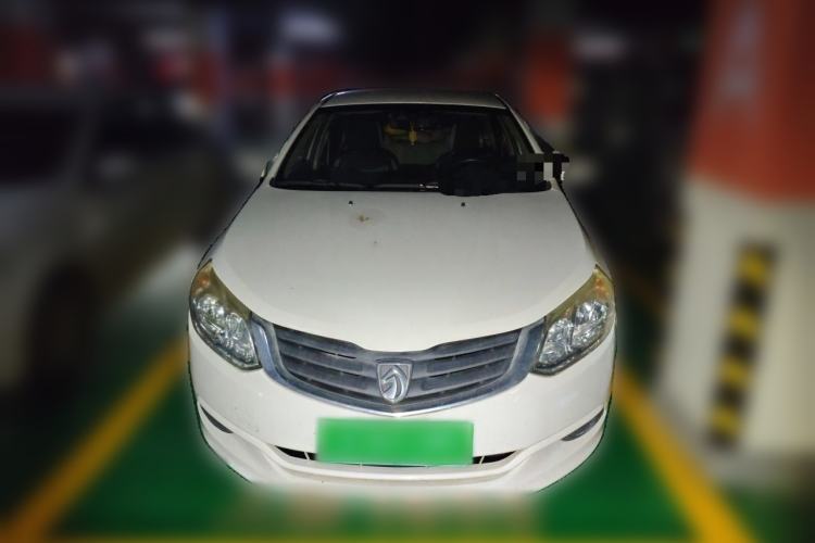 Used Baojun 630 2014 1.5L manual standard version Front