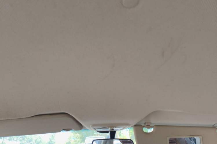 Used Baojun 630 2014 1.5L manual standard version Headliner
