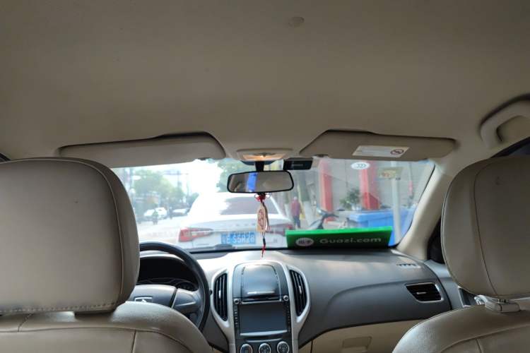 Used Baojun 630 2014 1.5L manual Comfort trim level Headliner